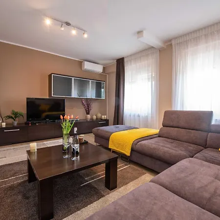 Sanja - Two Bedroom With Terrace And Sea View Οπατία