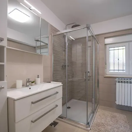 Sanja - Two Bedroom With Terrace And Sea View Διαμέρισμα