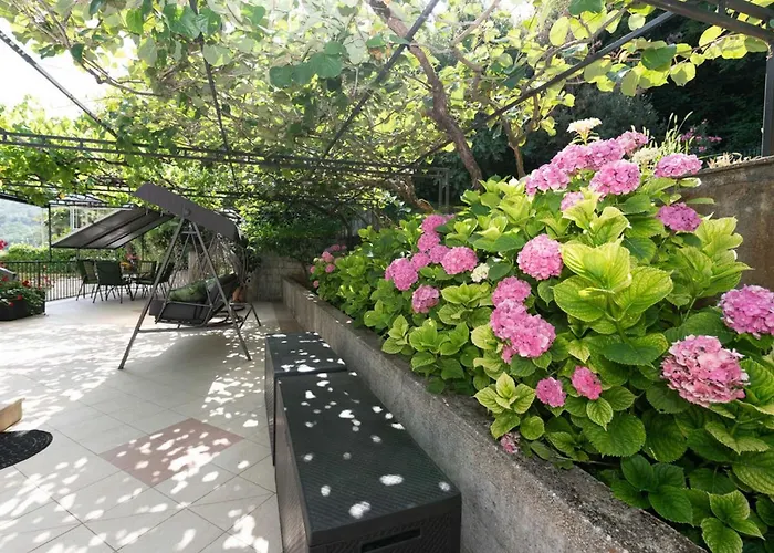 Sanja - Two Bedroom With Terrace And Sea View Apartman