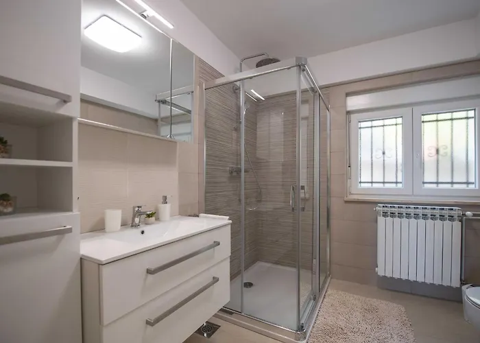 Sanja - Two Bedroom With Terrace And Sea View Apartment